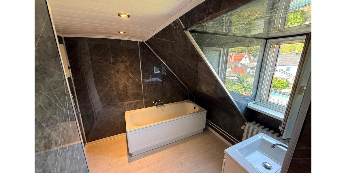 Dachgeschoßwohnung Duisburg Angerhausen - 3 Zimmer, 55 m&sup2;, 550&euro; | Angebot:27581279