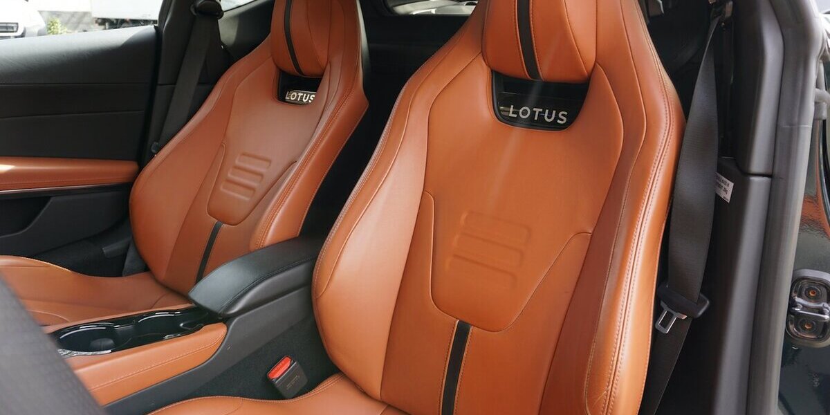 Lotus Emira V6 First Edition Leder Carplay Kamera 9.589 km 89.900 &euro; Wuppertal 42327