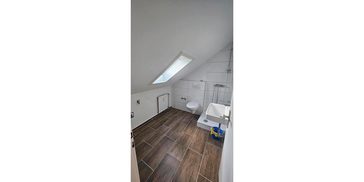 Dachgeschoßwohnung Wülfrath - 2 Zimmer, 70 m&sup2;, 740&euro; | Angebot:25633262