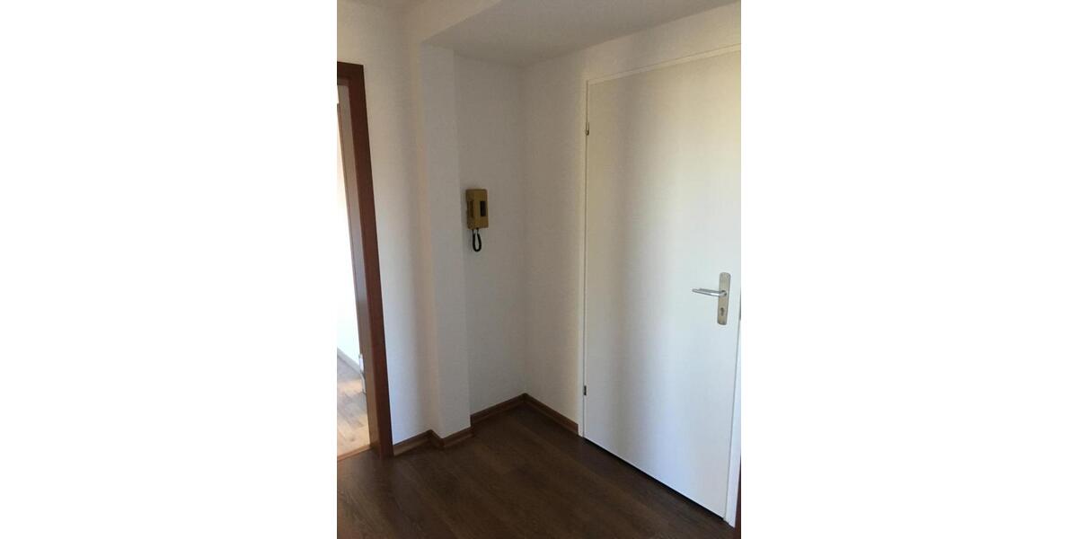 Etagenwohnung Krefeld Gellep-Stratum - 1 Zimmer, 71 m&sup2;, 700&euro; | Angebot:24876823