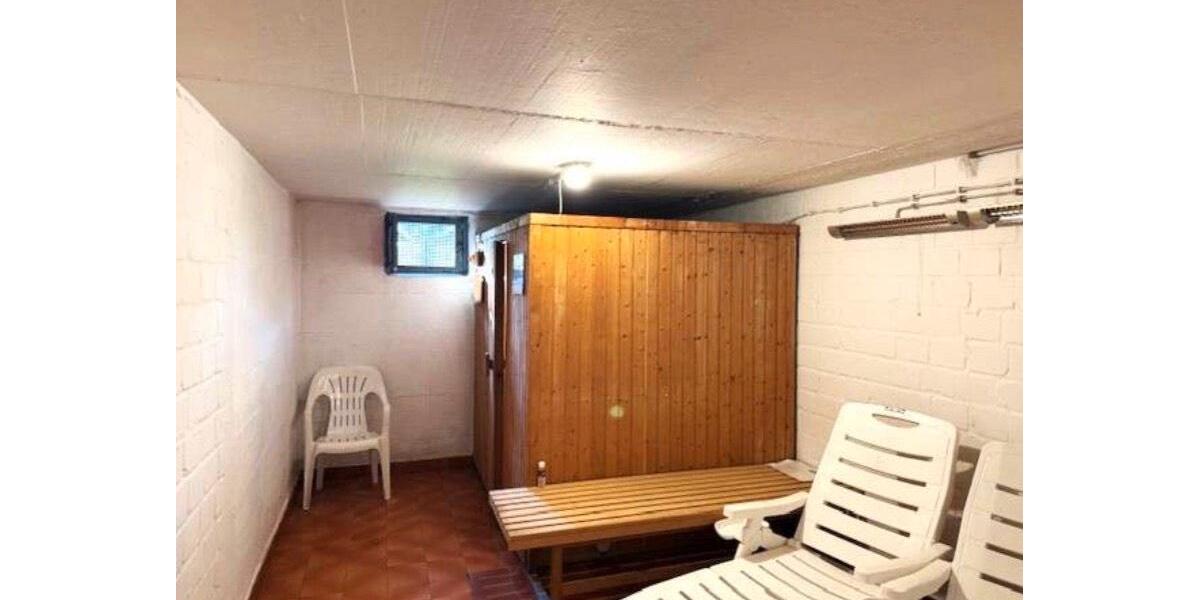 Etagenwohnung Langenfeld (Rheinland) - 4 Zimmer, 120 m&sup2;, 250.000&euro; | Angebot:27499356