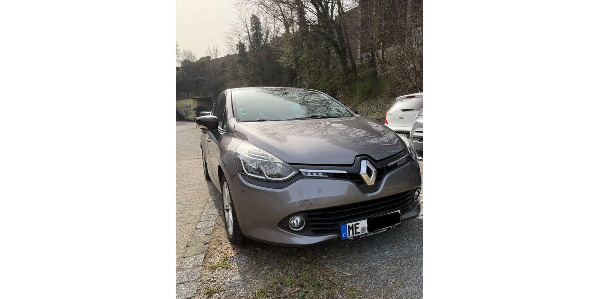 Renault Clio 112.000 km 6.999 &euro; Erkrath 40699