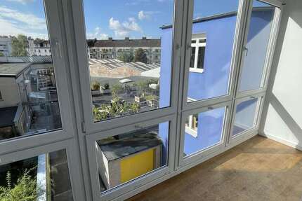 Wohnung Düsseldorf Stadtbezirk 3 - 3 Zimmer, 145 m&sup2;, 1.600&euro; | Angebot:24772801