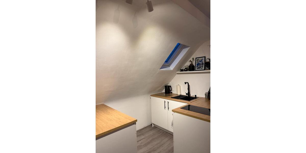 Dachgeschoßwohnung Duisburg Hochheide - 2 Zimmer, 40 m&sup2;, 532&euro; | Angebot:25753647