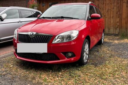 Skoda Fabia 65.741 km 9.300 &euro; Duisburg 47228