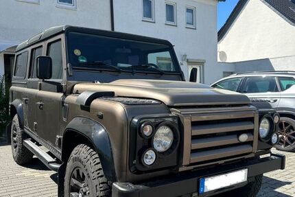 Land Rover Defender 108.000 km 51.494 &euro; Düsseldorf 40211