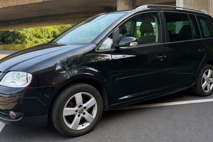 VW Touran 167.491 km 5.000 &euro; Mülheim 45479