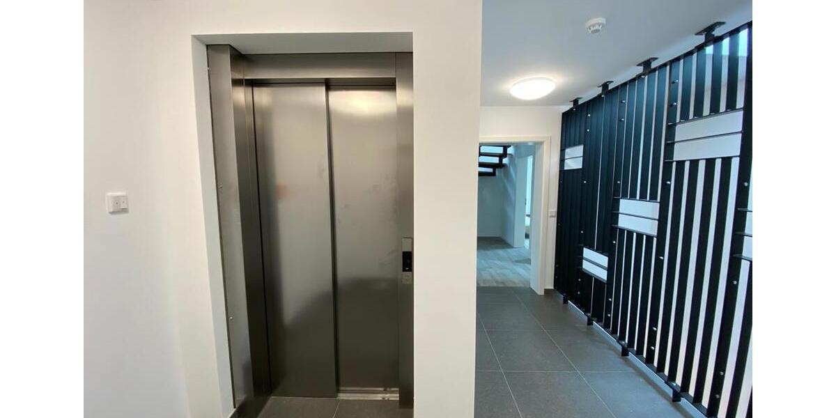 Etagenwohnung Essen Stadtbezirk VI - 1 Zimmer, 71 m&sup2;, 400&euro; | Angebot:27550530