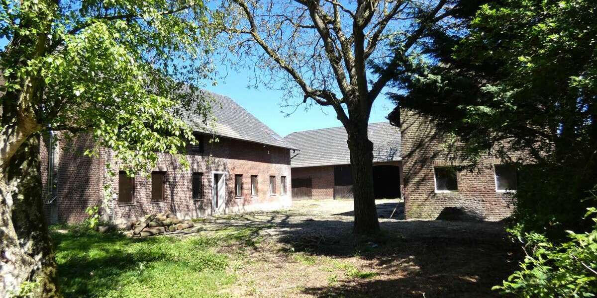 Einfamilienhaus Tönisvorst - 10 Zimmer, 272 m&sup2;, 750.000&euro; | Angebot:26459460