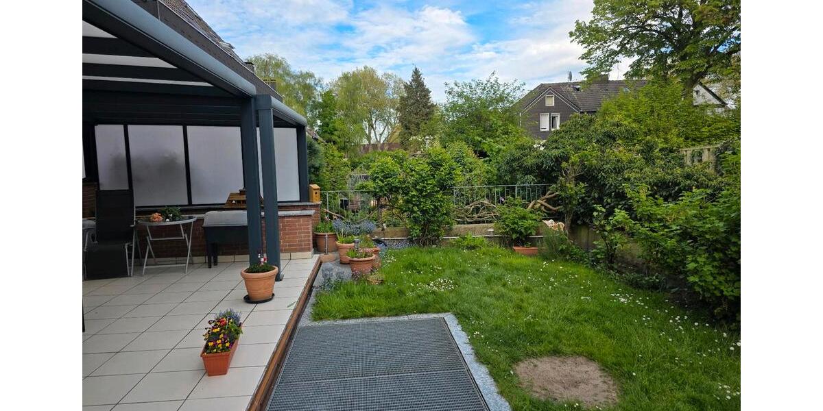 Doppelhaushälfte Essen Stadtbezirk VI - 7 Zimmer, 220 m&sup2;, 650.000&euro; | Angebot:26586984