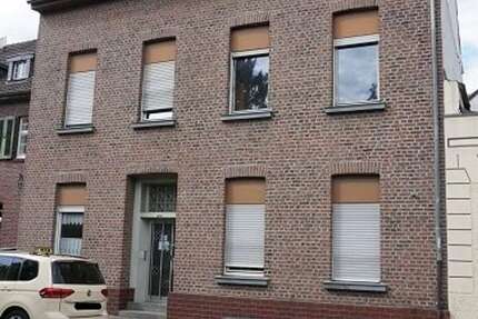 Haus Krefeld Dießem - 12 Zimmer, 294 m&sup2;, 345.000&euro; | Angebot:22302744