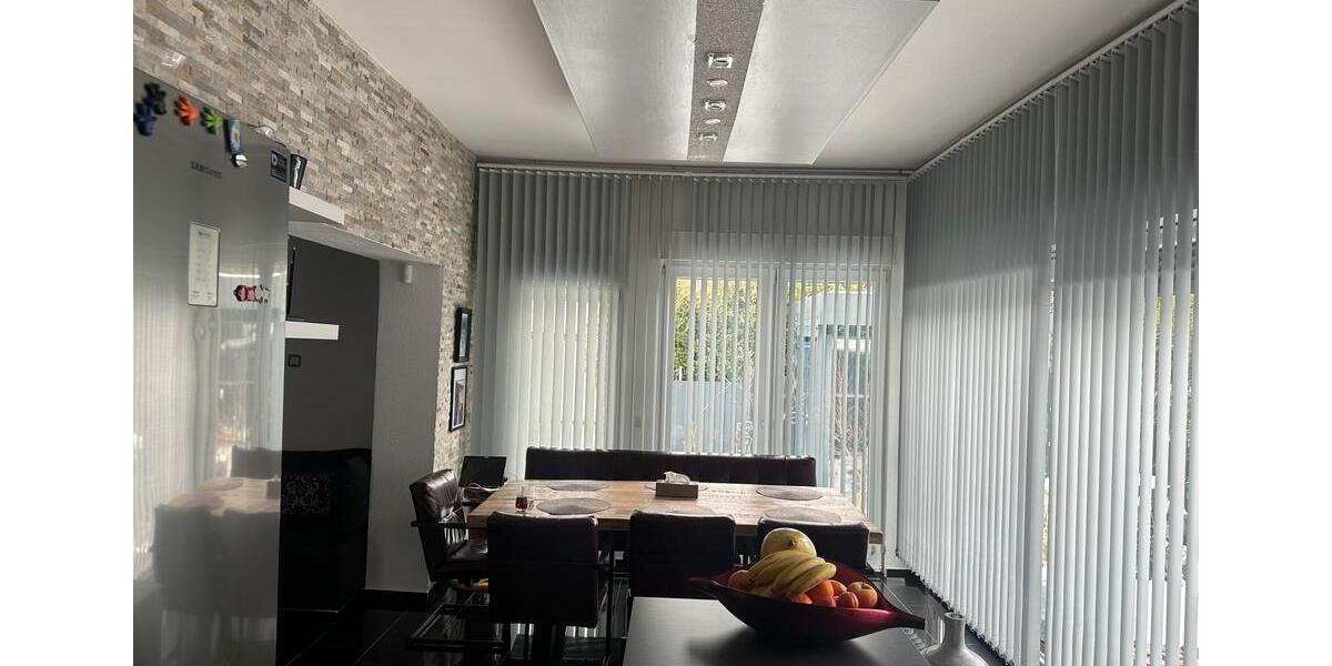 Bungalow Duisburg Hochheide - 3 Zimmer, 106 m&sup2;, 1.900&euro; | Angebot:25396682