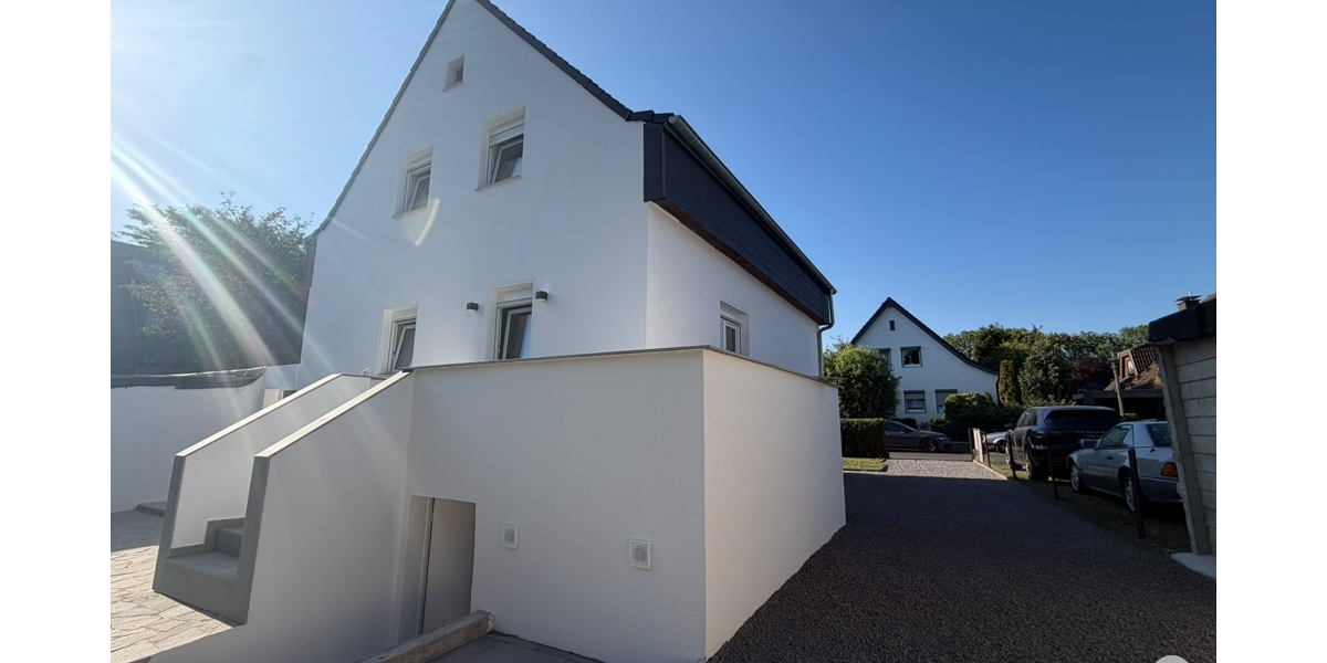 Einfamilienhaus mit 5 Zimmern und 2 Bädern, großem Garten ideal für Familien. Komplett saniert! - Einfamilienhaus Düsseldorf / Rath Rath | Angebot:27190569