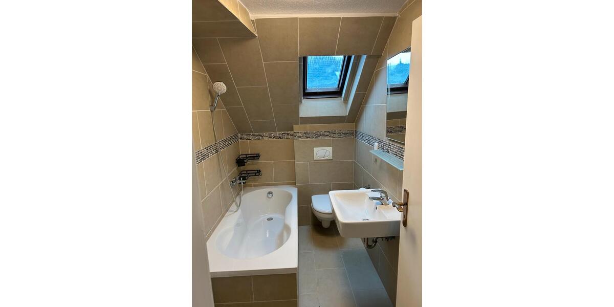 Dachgeschoßwohnung Wuppertal Gemarkung Elberfeld - 2 Zimmer, 50 m&sup2;, 680&euro; | Angebot:24819817