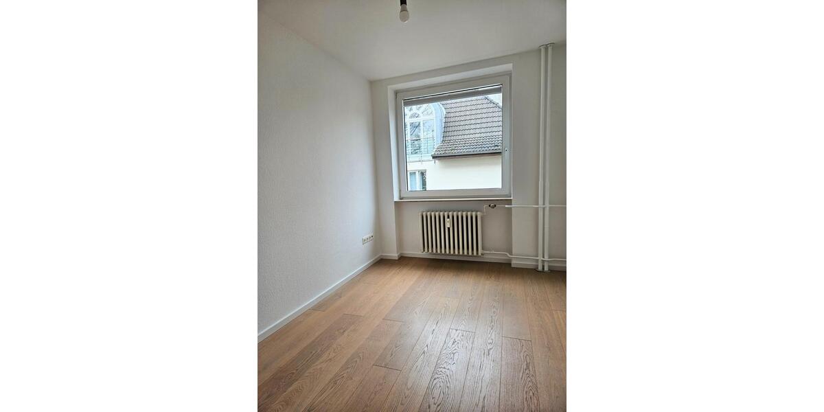 Etagenwohnung Düsseldorf Niederkassel - 3.5 Zimmer, 85 m&sup2;, 450.000&euro; | Angebot:27531555