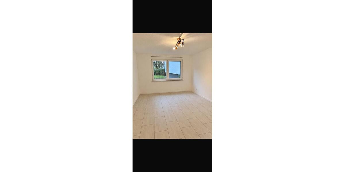 Etagenwohnung Essen Stadtbezirk VII - 4 Zimmer, 100 m&sup2;, 1.300&euro; | Angebot:27557495