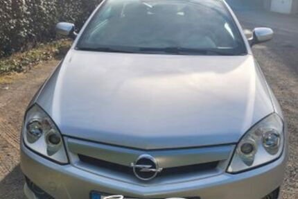 Opel Tigra 136.425 km 2.800 &euro; Oberhausen 46047