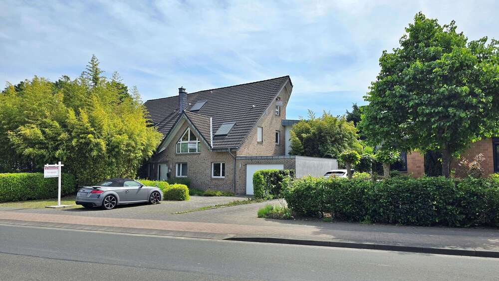 Einfamilienhaus Korschenbroich - 7 Zimmer, 247 m&sup2;, 825.000&euro; | Angebot:27189490
