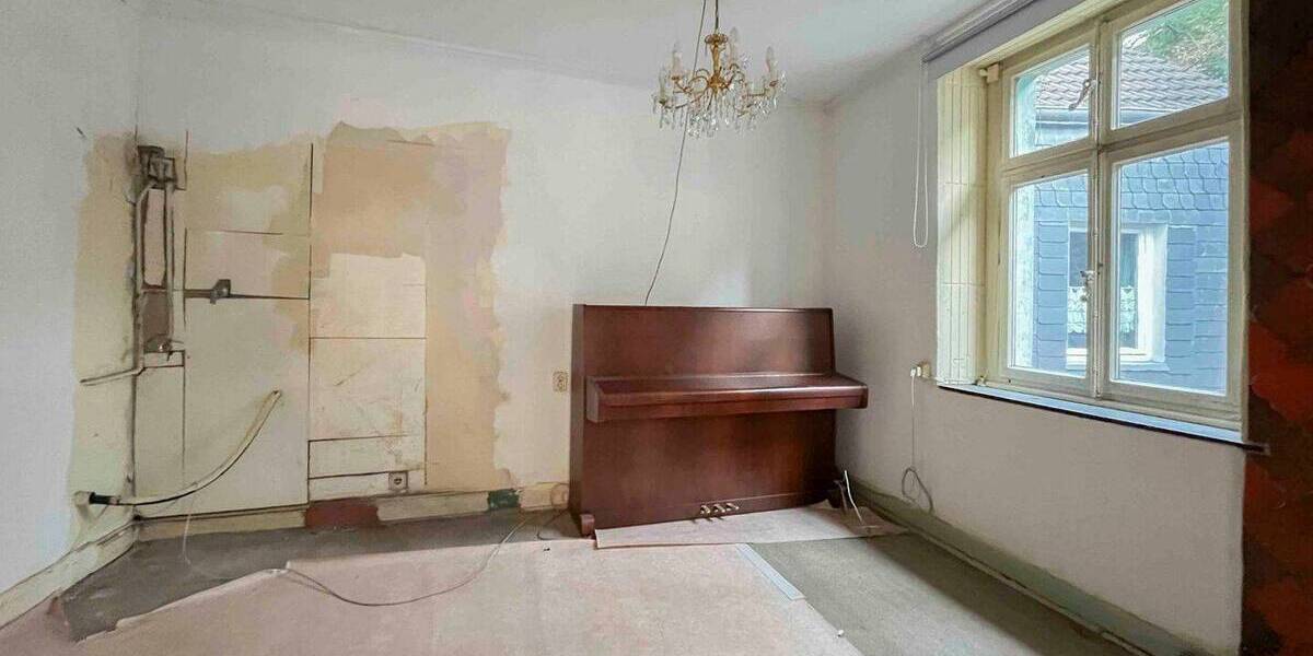 Einfamilienhaus Solingen Gräfrath - 6 Zimmer, 108 m&sup2;, 160.000&euro; | Angebot:26418450