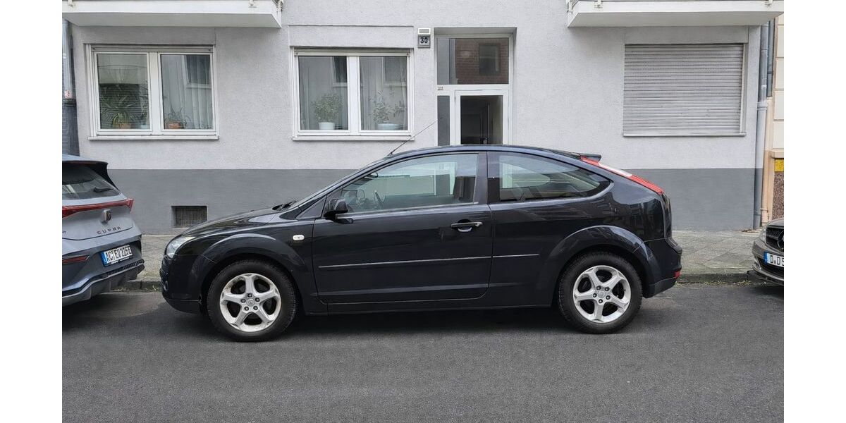 Ford Focus 179.484 km 1.250 &euro; Düsseldorf 40215