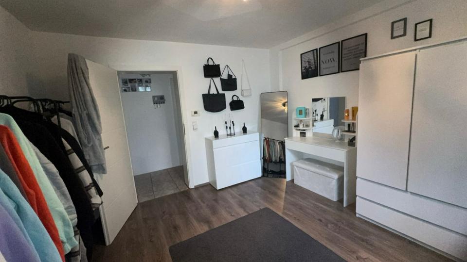 Etagenwohnung Wuppertal - 3 Zimmer, 90 m&sup2;, 750&euro; | Angebot:25759277