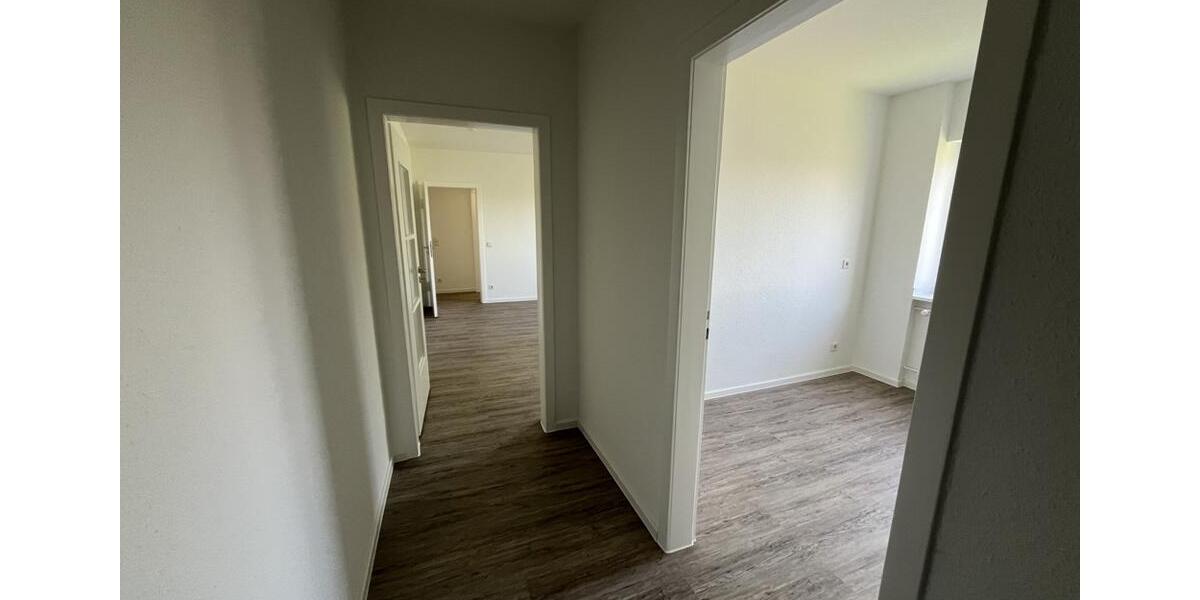 Erdgeschoßwohnung Remscheid Lüttringhausen - 4 Zimmer, 78 m&sup2;, 579&euro; | Angebot:26462522
