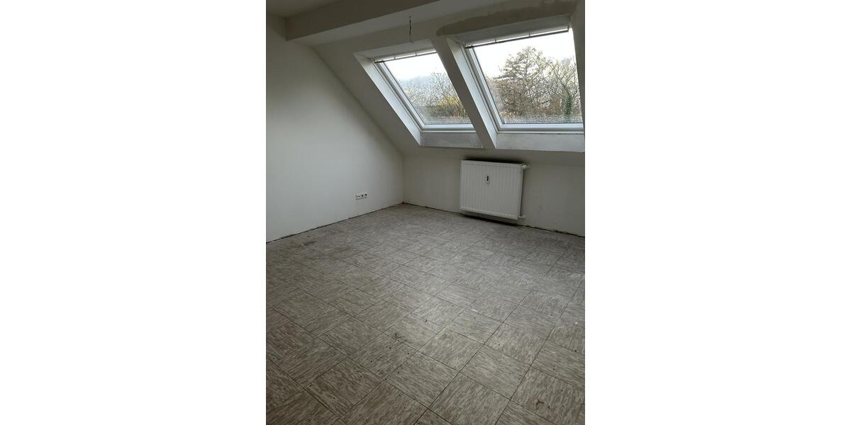 Dachgeschoßwohnung Duisburg Walsum - 2.5 Zimmer, 70 m&sup2;, 494&euro; | Angebot:23282116