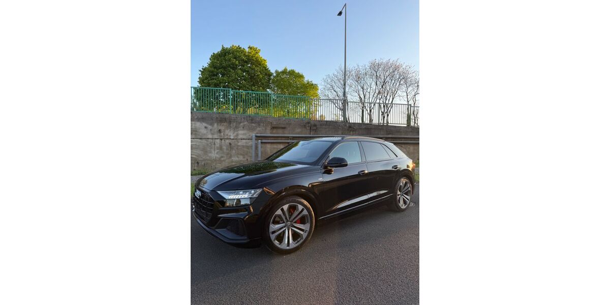 Audi Q8 115.000 km 51.800 &euro; Oberhausen 45045
