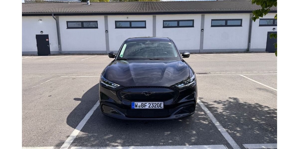 Ford Mustang Mach-E 125.000 km 24.999 &euro; Wuppertal 42349