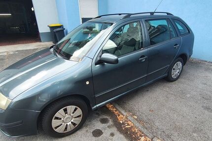 Skoda Fabia 196.000 km 750 &euro; Solingen 42697