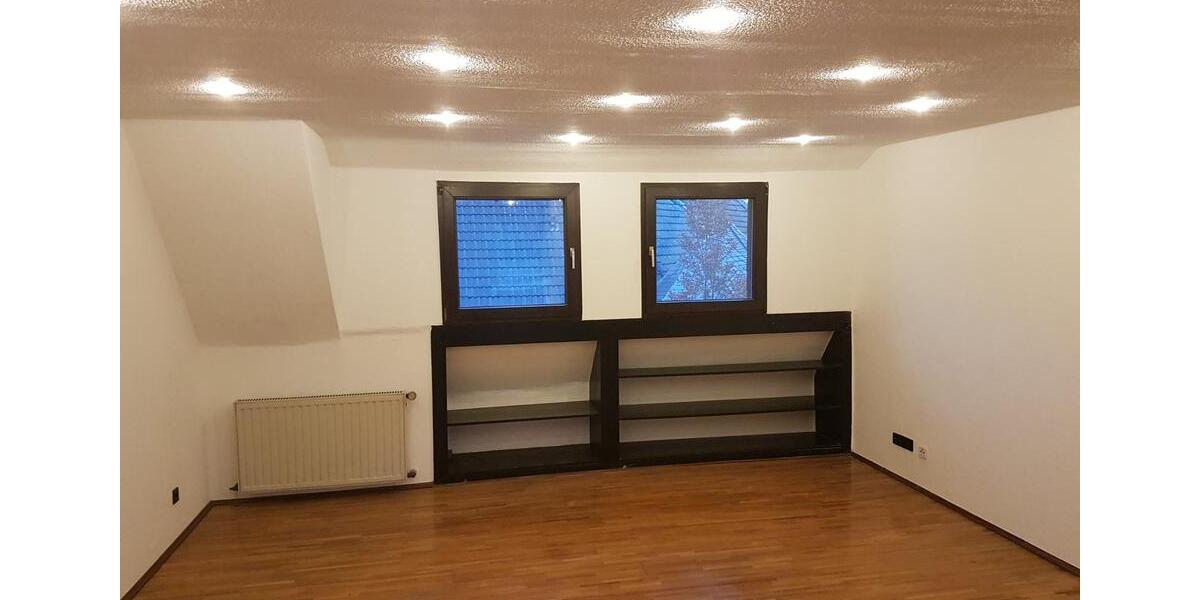 Maisonettenwohnung Krefeld - 2.5 Zimmer, 90 m&sup2;, 800&euro; | Angebot:25892864