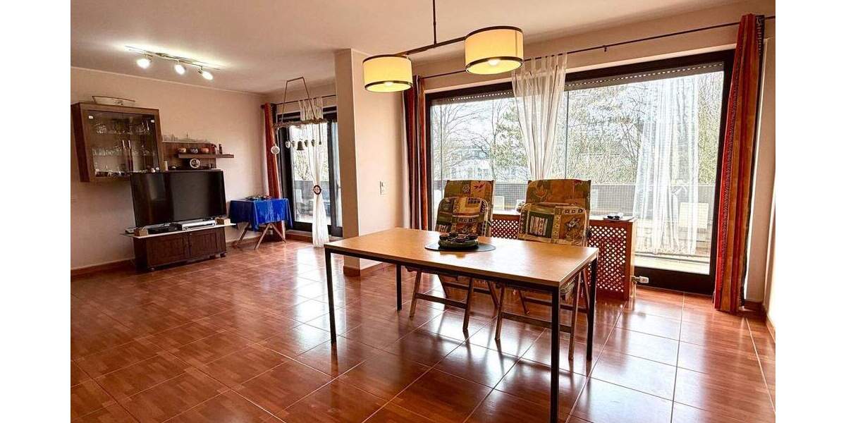 Etagenwohnung Düsseldorf Unterbach - 4 Zimmer, 109 m&sup2;, 359.000&euro; | Angebot:25687320