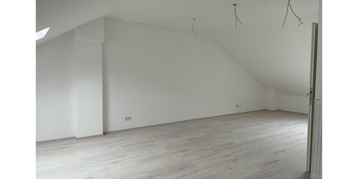 Reihenhaus Wuppertal Gemarkung Elberfeld - 5 Zimmer, 165 m&sup2;, 1.800&euro; | Angebot:25975942