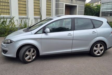 Seat Altea 297.580 km 2.499 &euro; Remscheid 42855