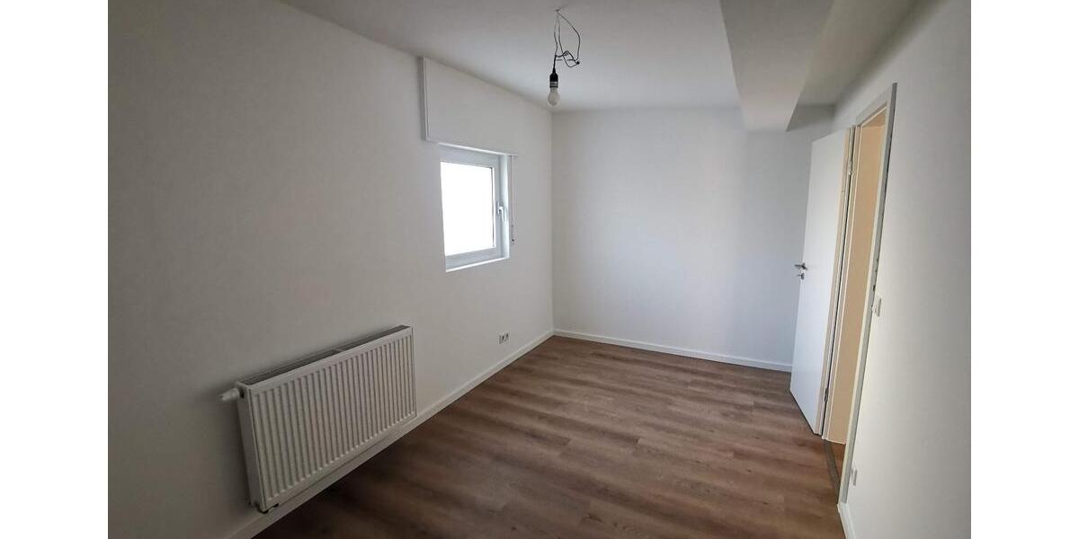 Erdgeschoßwohnung Hilden - 6 Zimmer, 155 m&sup2;, 2.050&euro; | Angebot:25793393