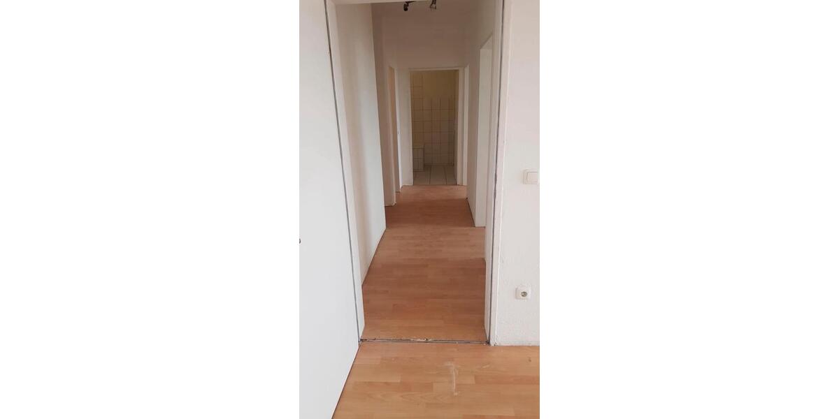 Etagenwohnung Duisburg Essenberg - 3 Zimmer, 84 m&sup2;, 850&euro; | Angebot:24984875