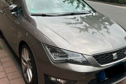 Seat Leon 84.150 km 10.900 &euro; Willich 47877