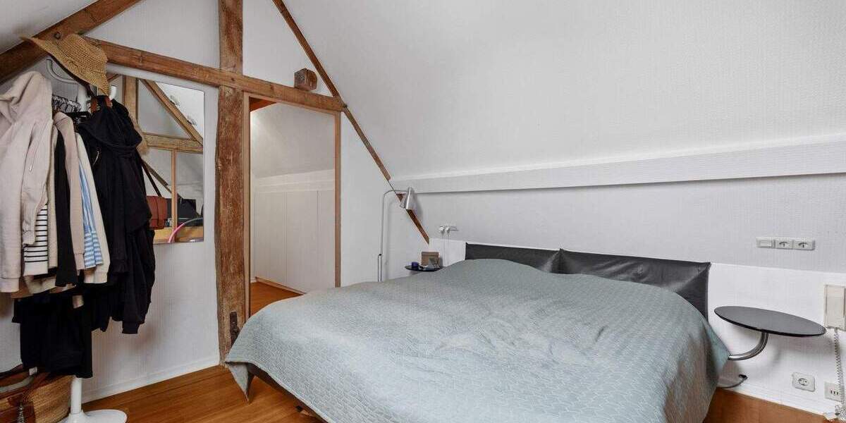 Etagenwohnung Düsseldorf Urdenbach - 3 Zimmer, 157 m&sup2;, 610.000&euro; | Angebot:25687085