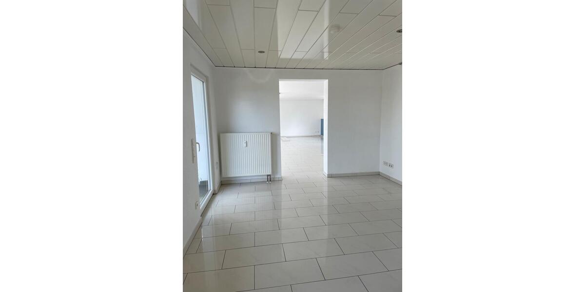 Einfamilienhaus Duisburg Duisburg-Mitte - 2 Zimmer, 177 m&sup2;, 800&euro; | Angebot:25718261