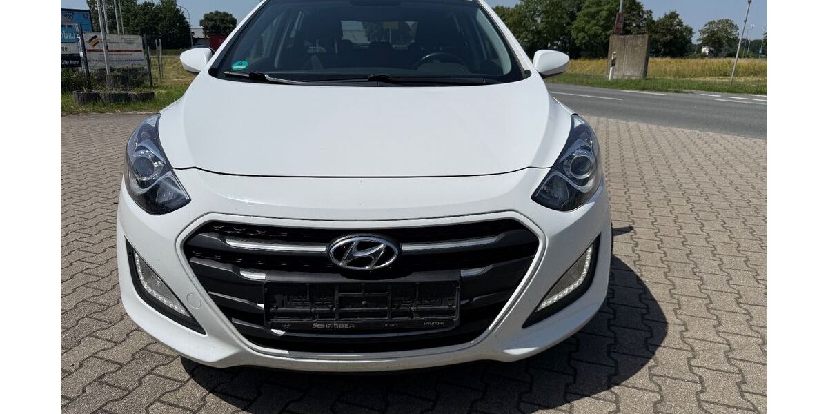 Hyundai i30 228.000 km 3.990 &euro; Neukirchen-Vluyn (bei Duisburg) 47506