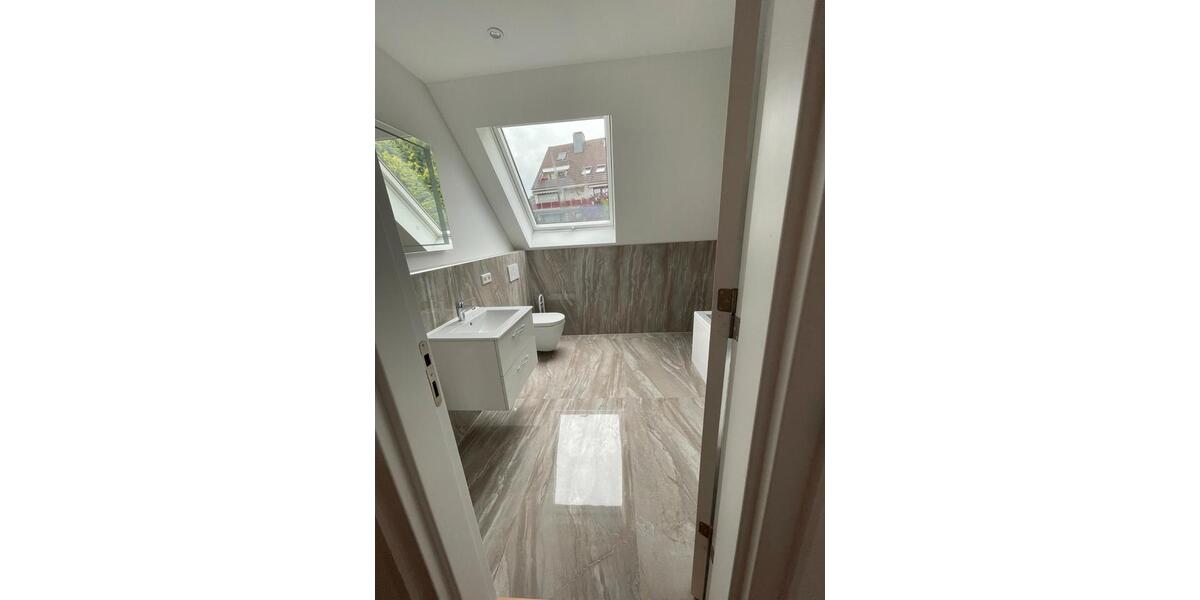 Maisonettenwohnung Düsseldorf Stadtbezirk 8 - 5 Zimmer, 99 m&sup2;, 2.700&euro; | Angebot:27539337