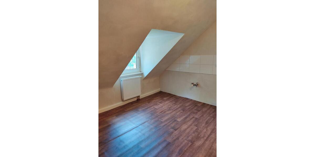 Dachgeschoßwohnung Gelsenkirchen Rotthausen - 2.5 Zimmer, 57 m&sup2;, 399&euro; | Angebot:25995515