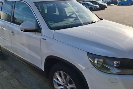 VW Tiguan 107.900 km 15.500 &euro; Duisburg 47226