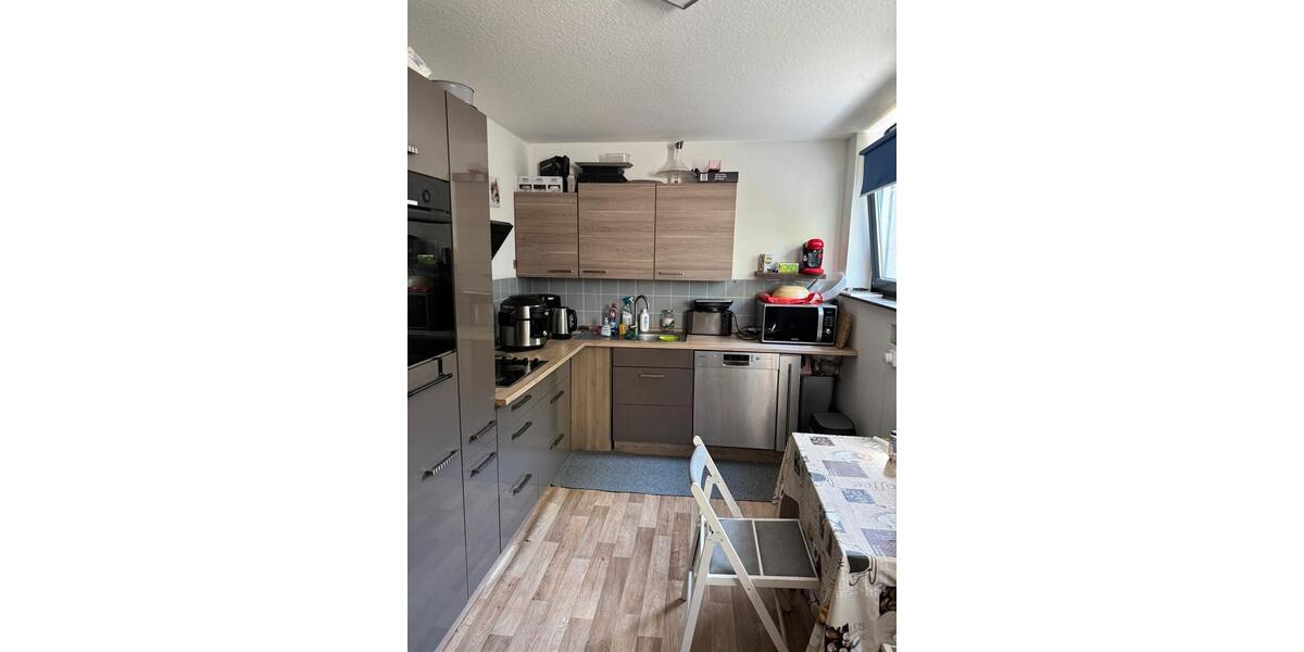 Etagenwohnung Neuss - 3 Zimmer, 98 m&sup2;, 1.450&euro; | Angebot:27549550