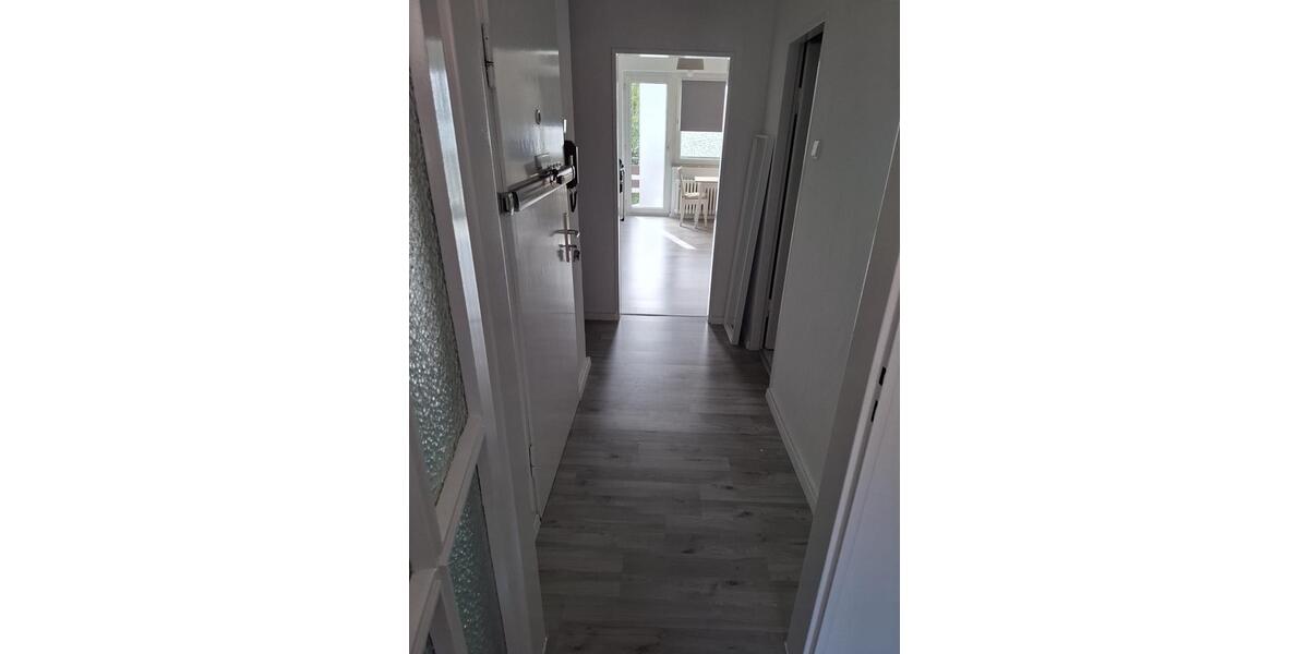 Dachgeschoßwohnung Duisburg Duisburg-Mitte - 1.5 Zimmer, 32 m&sup2;, 700&euro; | Angebot:26464184