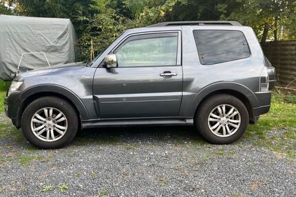 Mitsubishi Pajero 89.950 km 25.800 &euro; Krefeld Hüls 47839