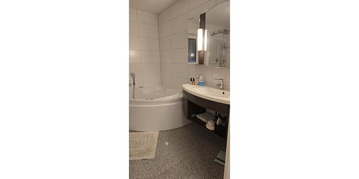 Erdgeschoßwohnung Remscheid Lüttringhausen - 5 Zimmer, 173 m&sup2;, 369.000&euro; | Angebot:27198841