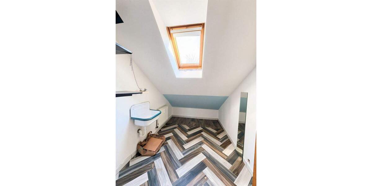 Etagenwohnung Wuppertal Langerfeld - 5 Zimmer, 132 m&sup2;, 279.000&euro; | Angebot:25696386