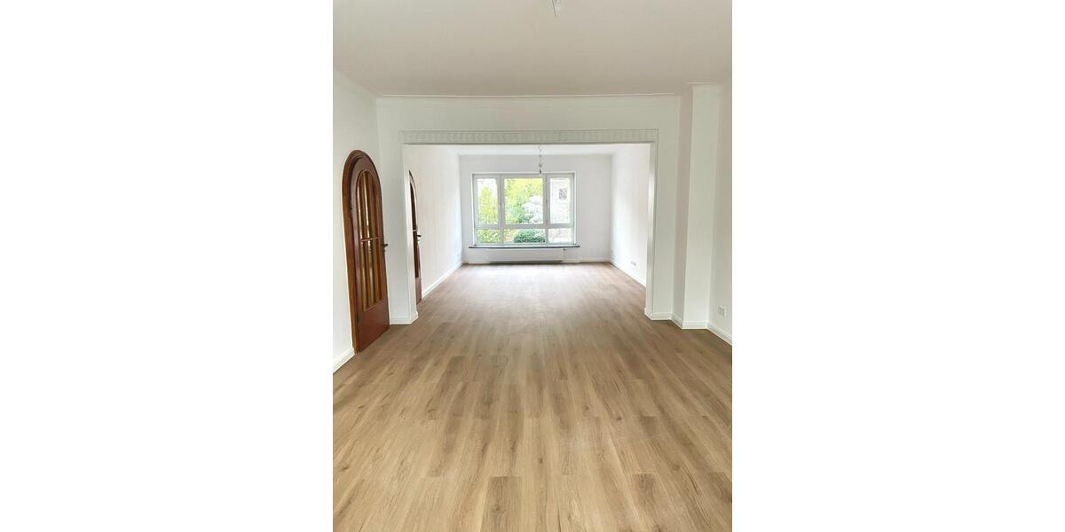 Maisonettenwohnung Düsseldorf Stadtbezirk 6 - 7 Zimmer, 185 m&sup2;, 2.900&euro; | Angebot:25960261
