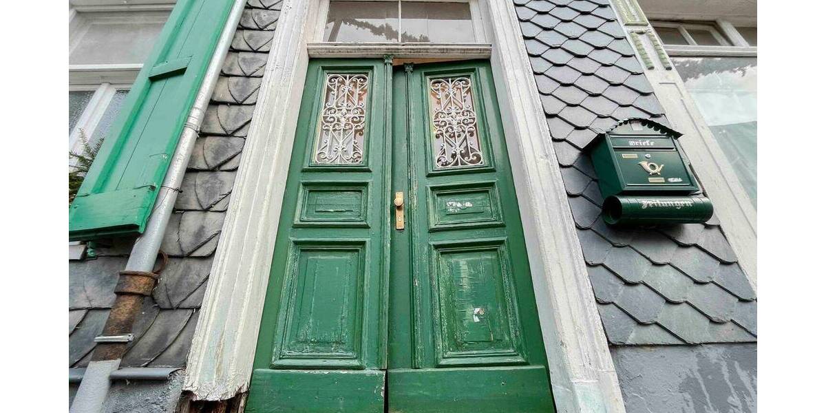 Einfamilienhaus Solingen Gräfrath - 6 Zimmer, 160.000&euro; | Angebot:26617005